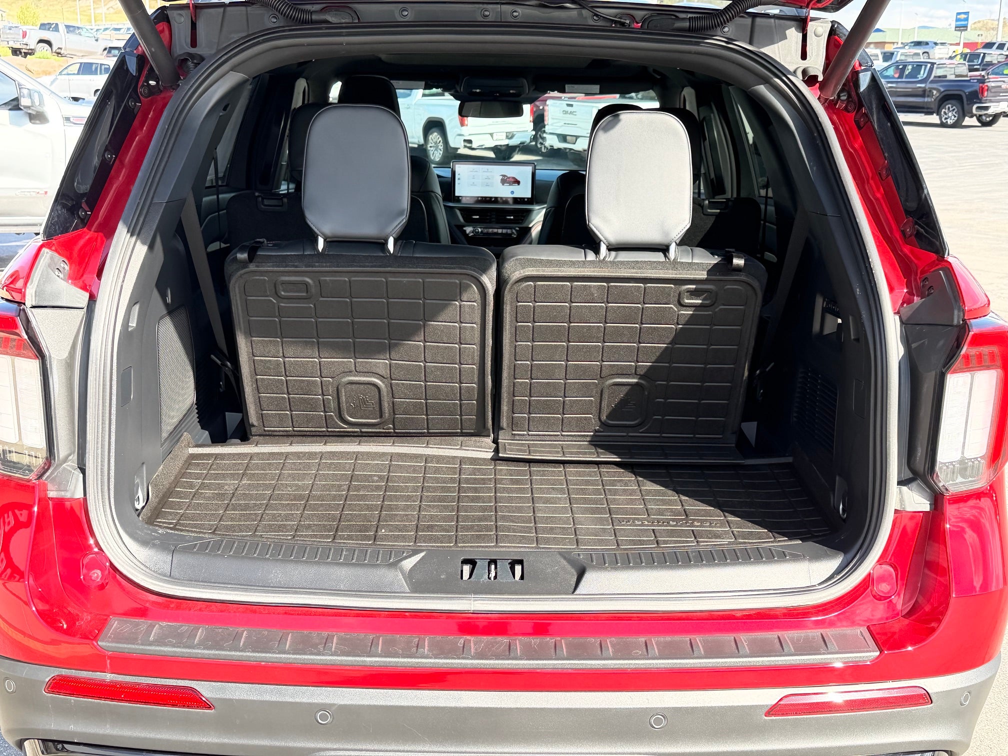 2025 Ford Explorer Base