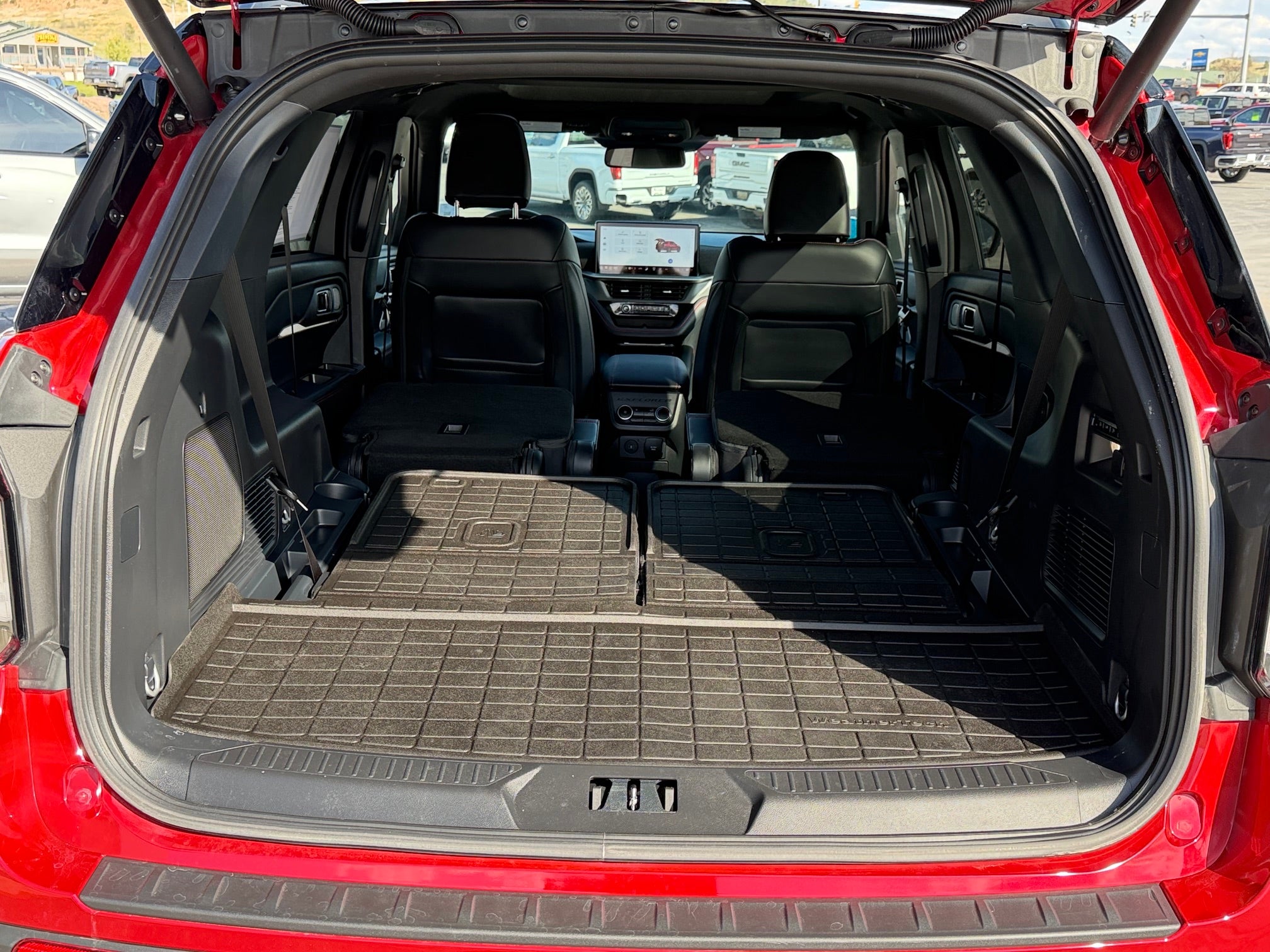 2025 Ford Explorer Base