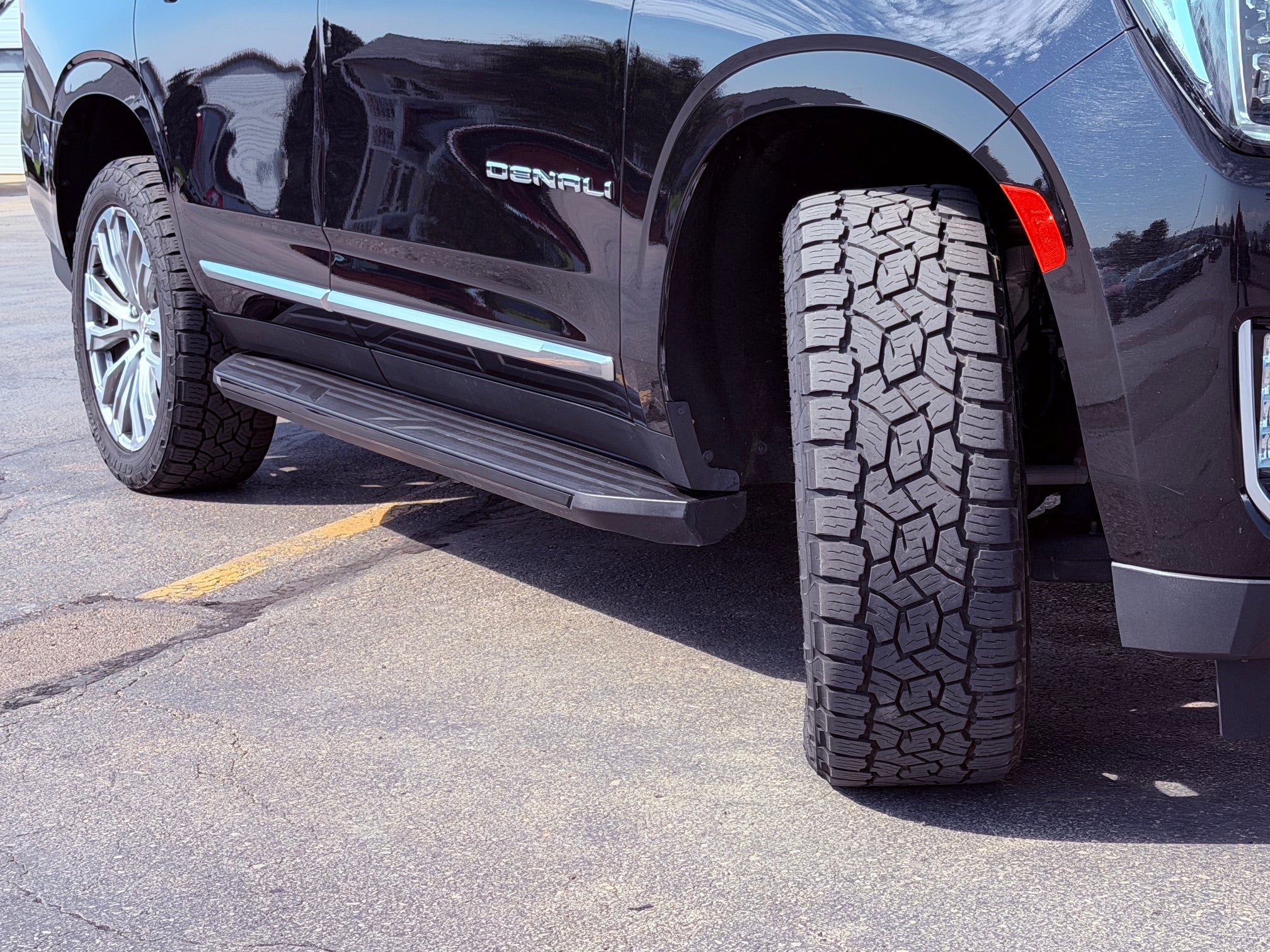 2021 GMC Yukon Base