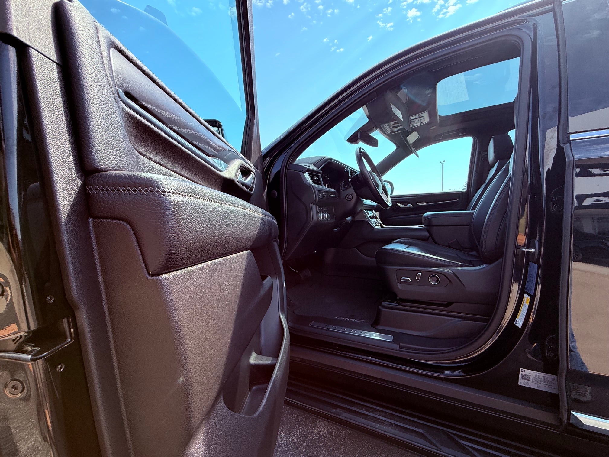 2021 GMC Yukon Base