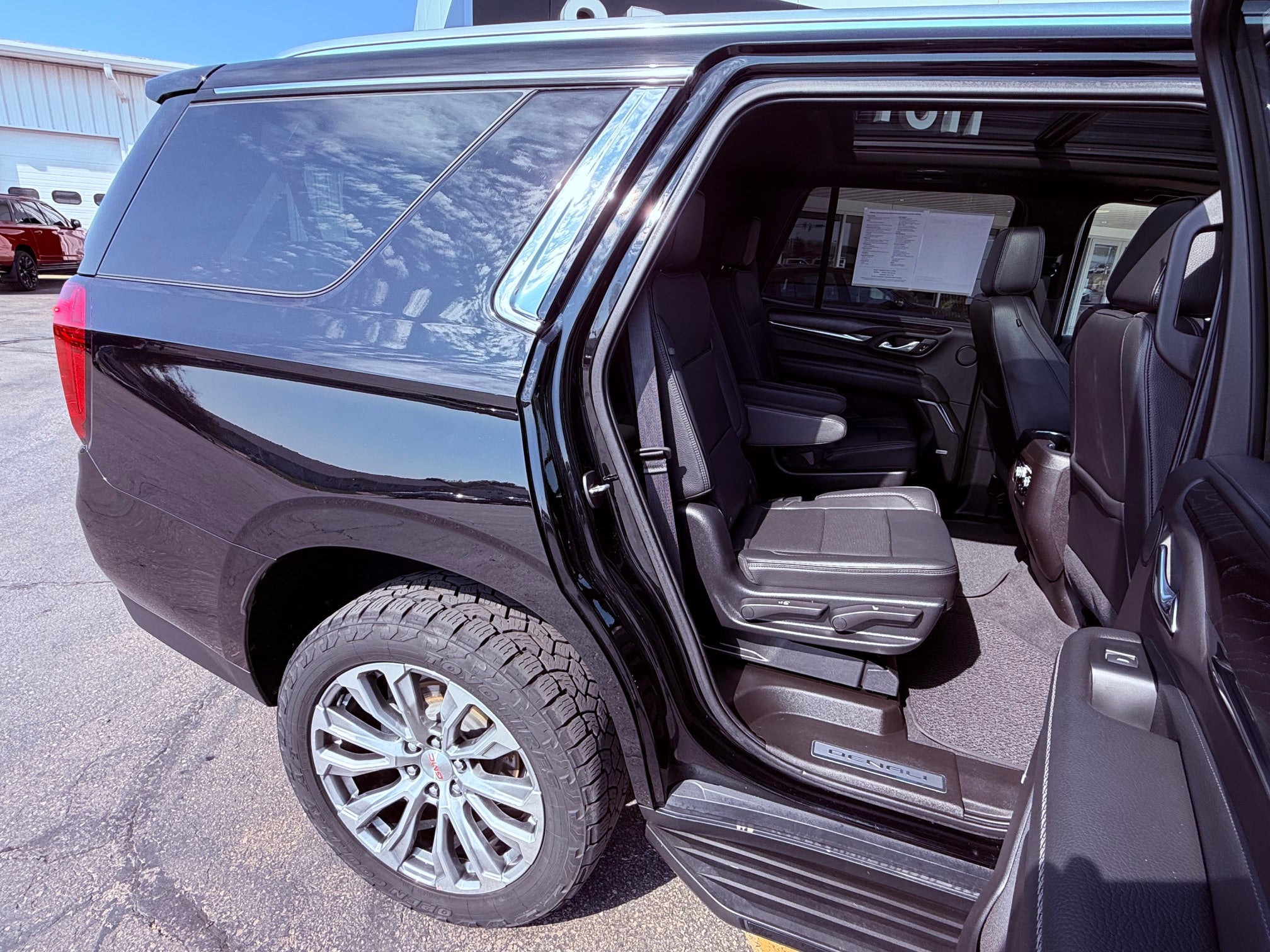 2021 GMC Yukon Base