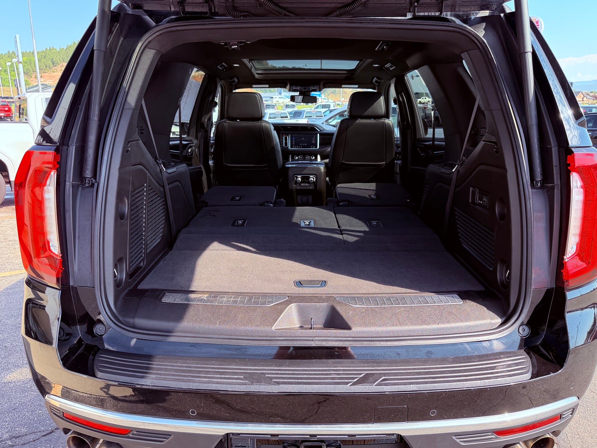 2021 GMC Yukon Base