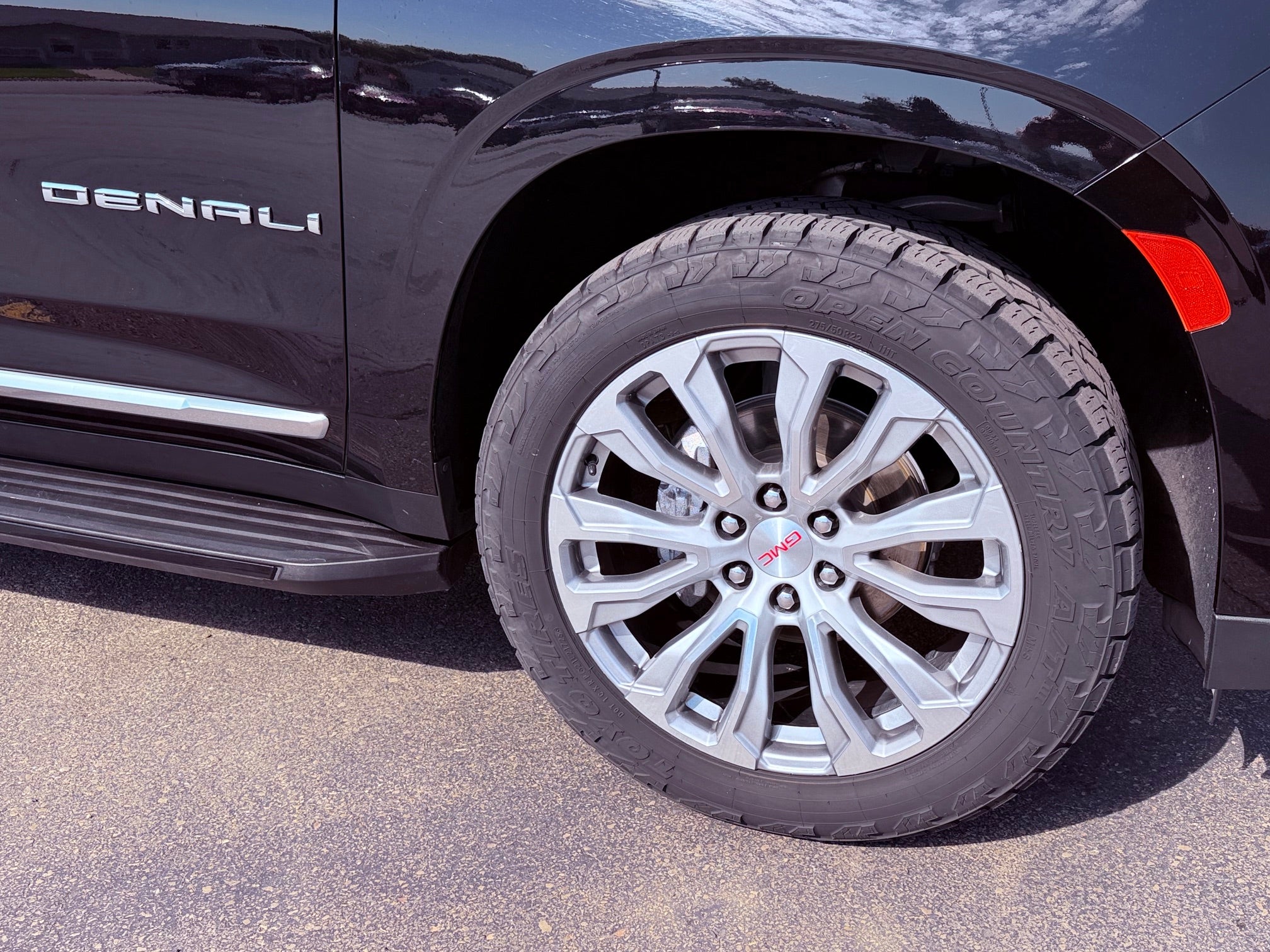 2021 GMC Yukon Base