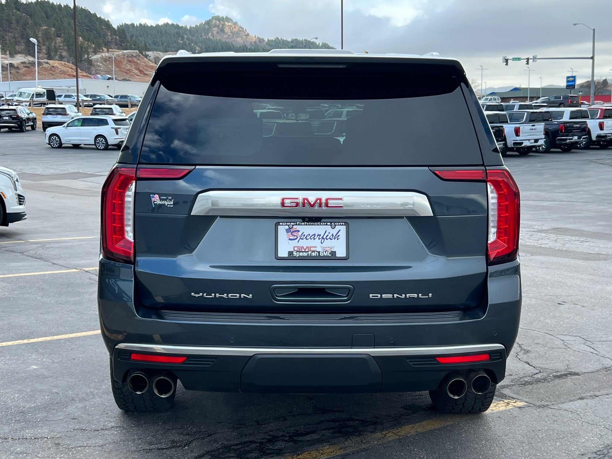 2021 GMC Yukon Base