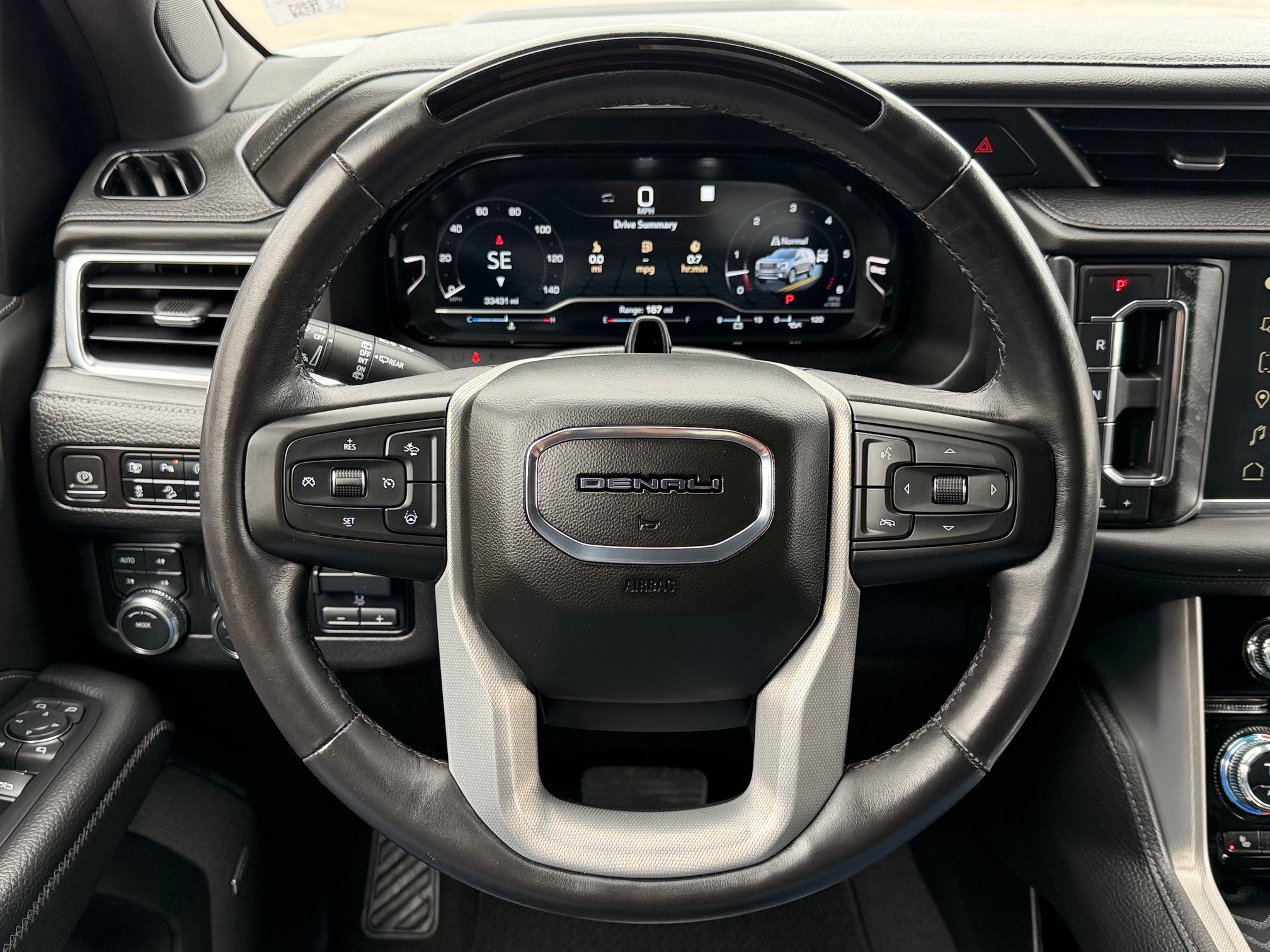 2023 GMC Yukon Base