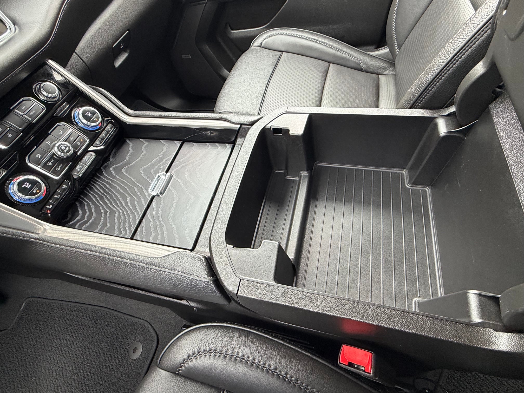 2023 GMC Yukon Base