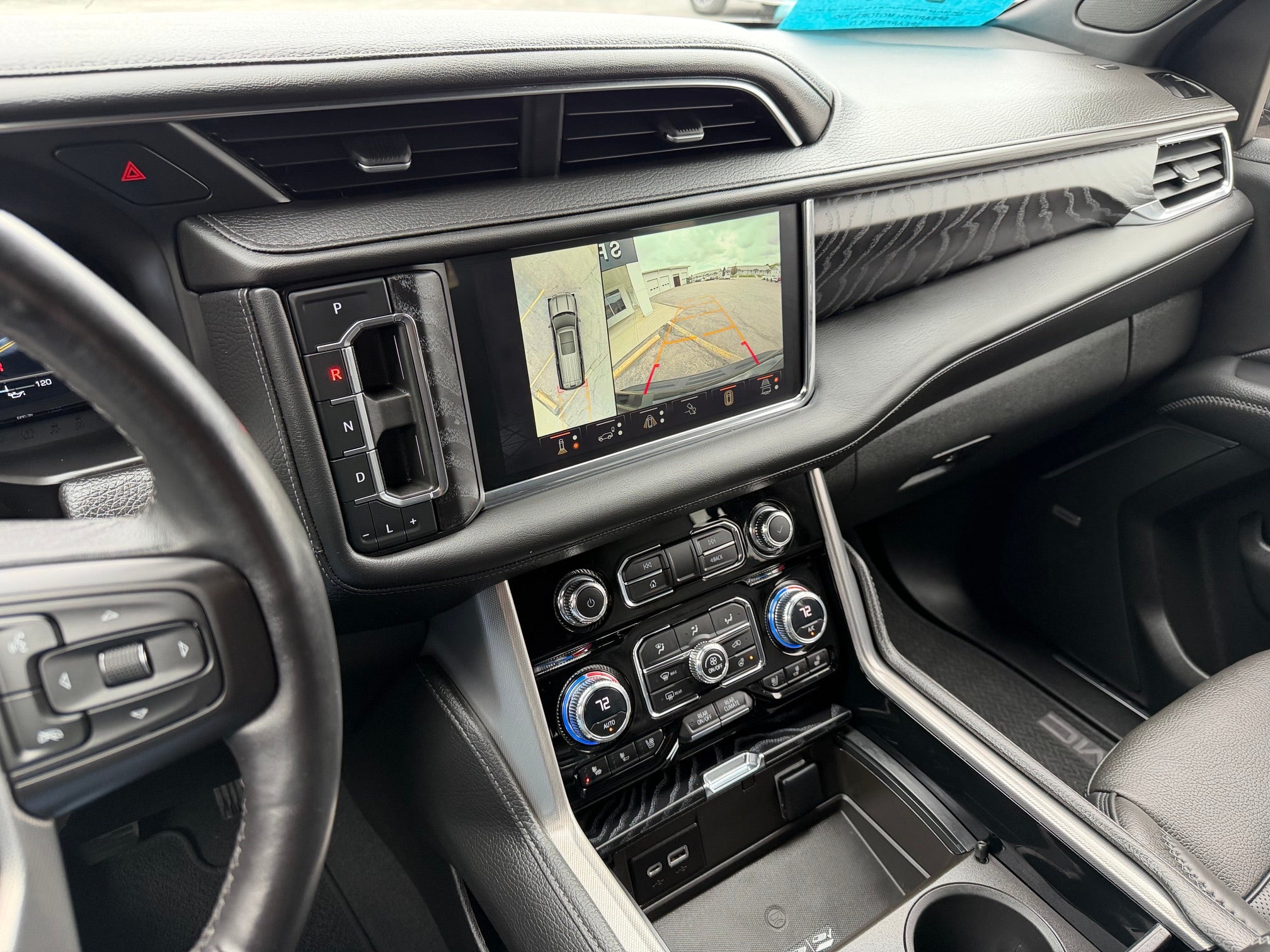 2023 GMC Yukon Base