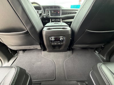 2023 GMC Yukon Base