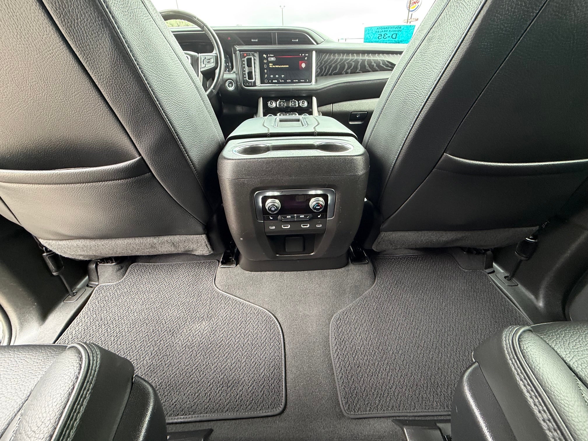 2023 GMC Yukon Base
