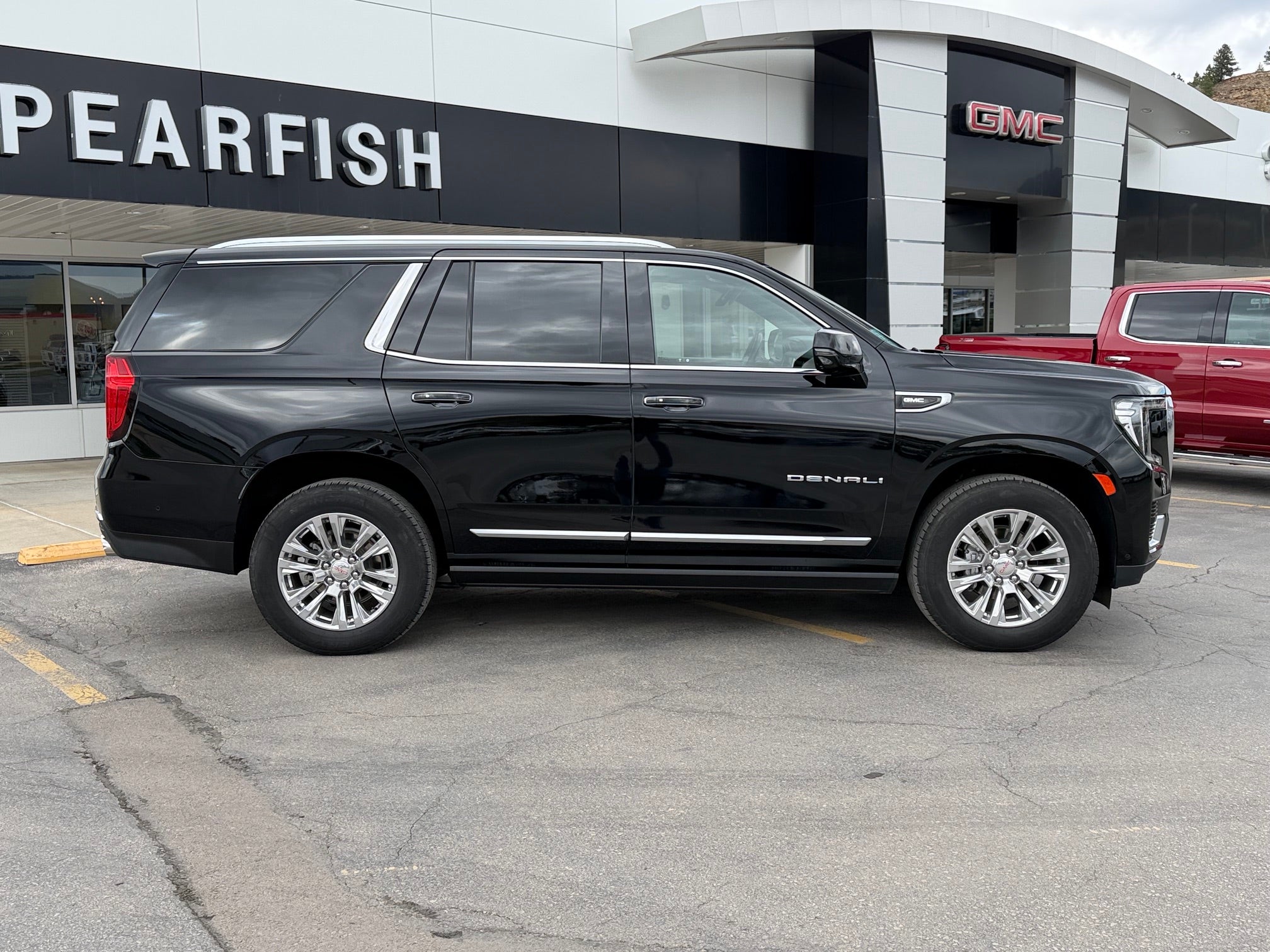 2023 GMC Yukon Base