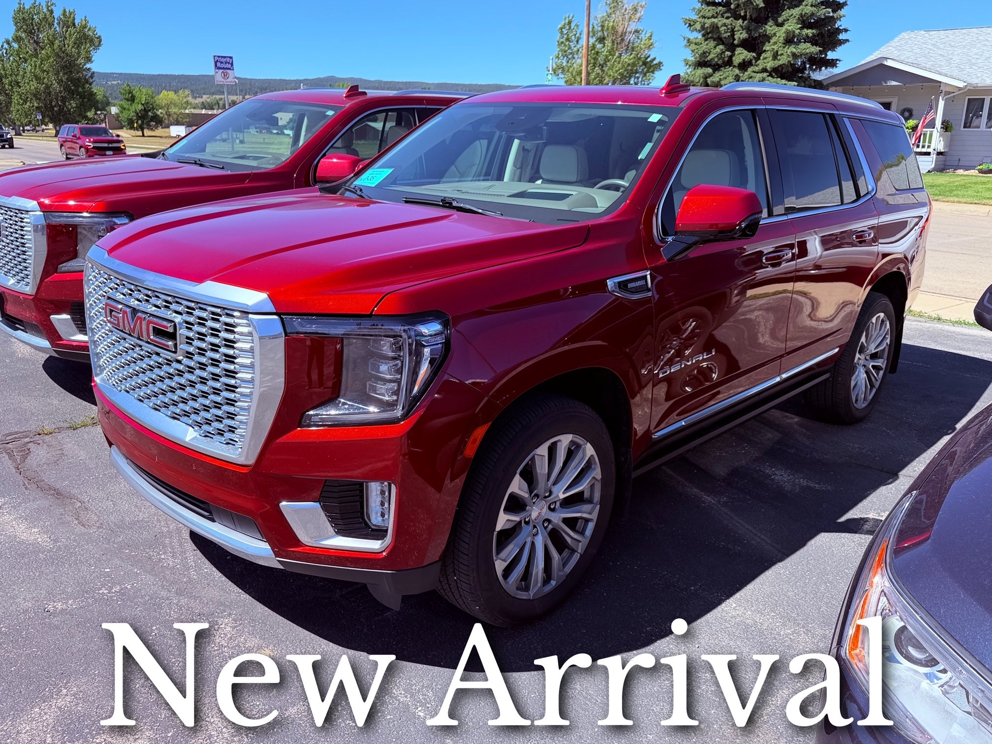 2023 GMC Yukon Base