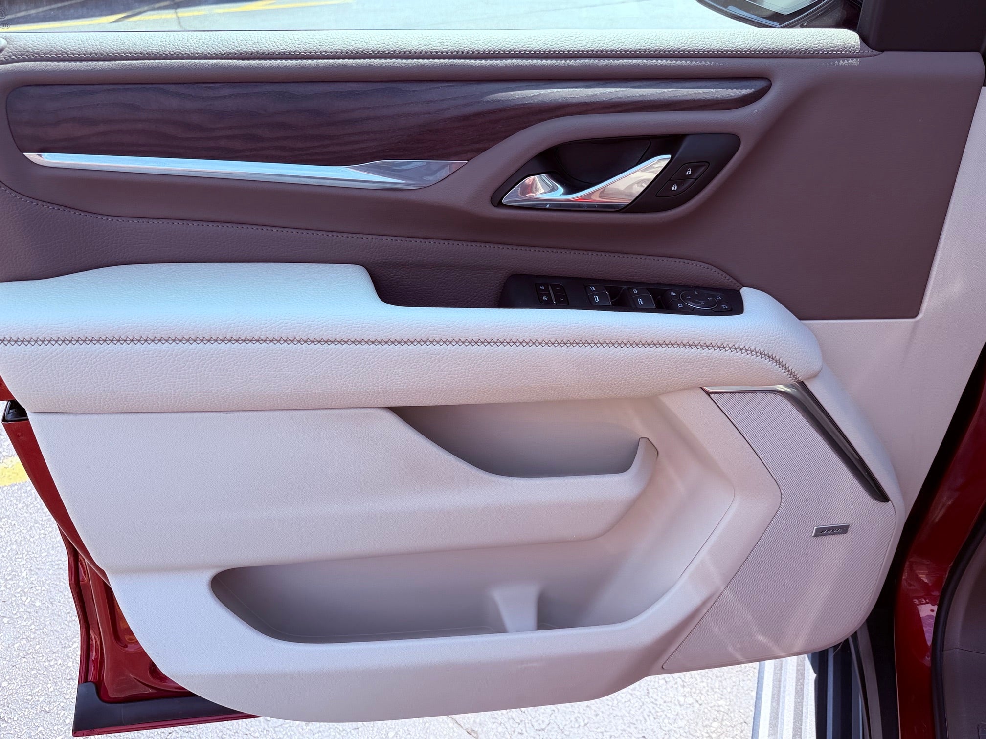 2023 GMC Yukon Base