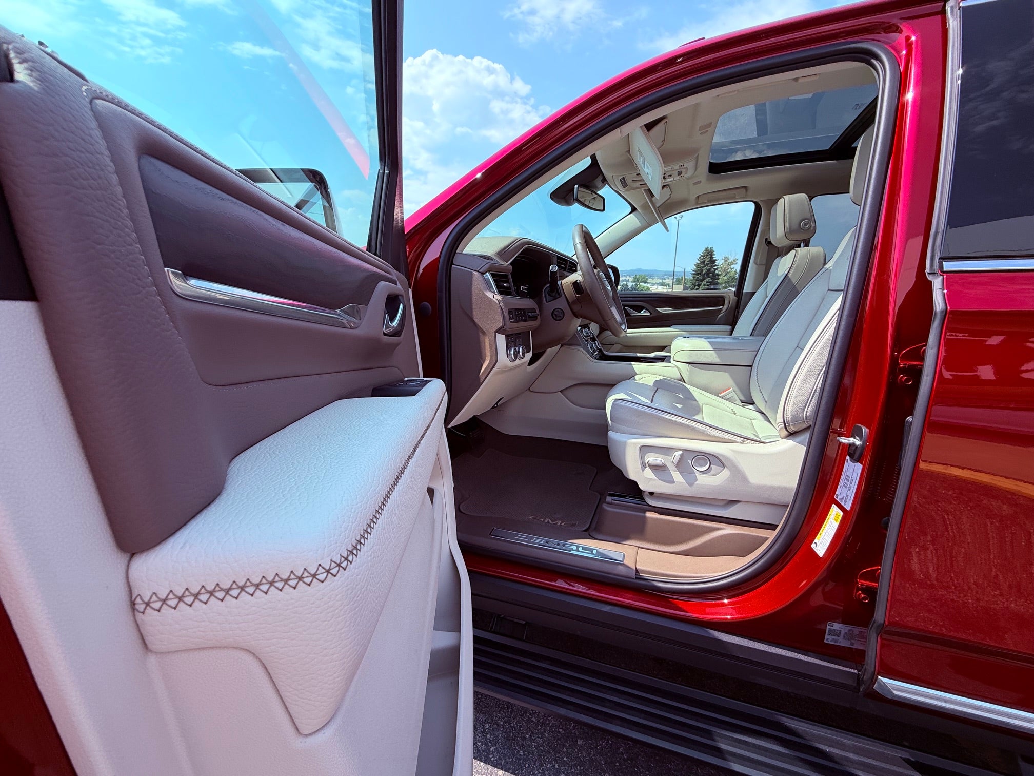 2023 GMC Yukon Base