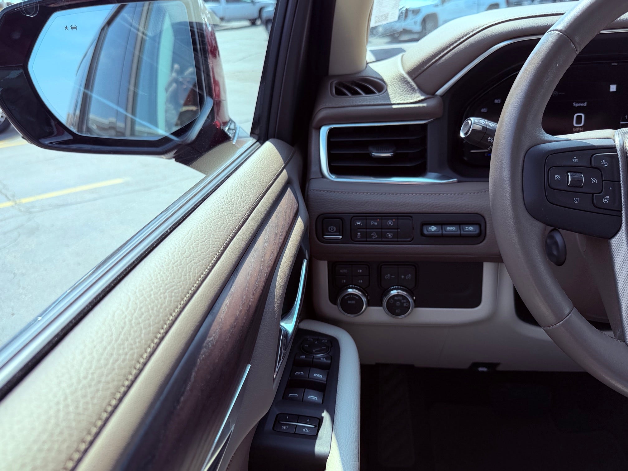 2023 GMC Yukon Base