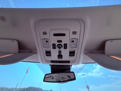 2023 GMC Yukon Base