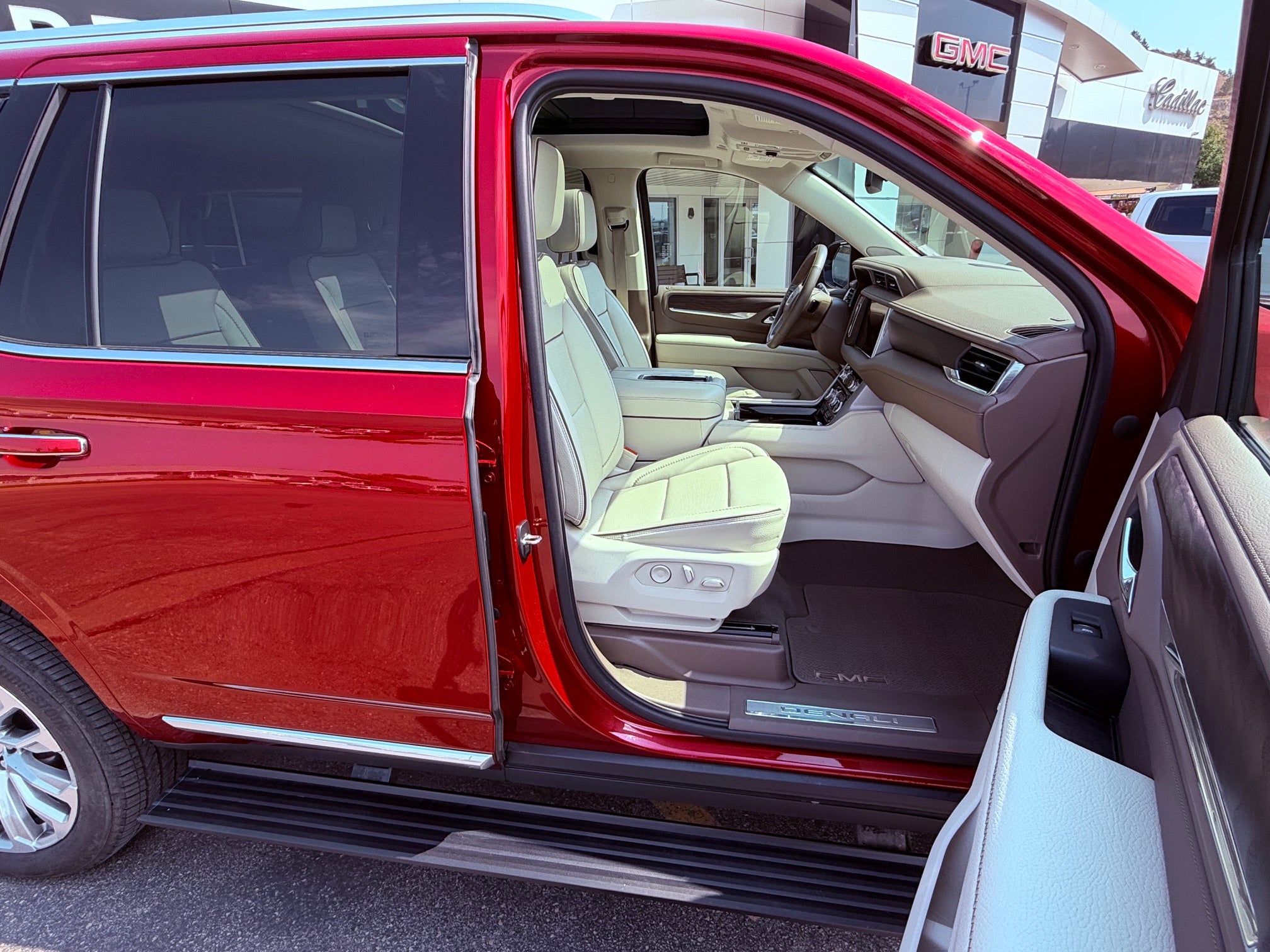 2023 GMC Yukon Base