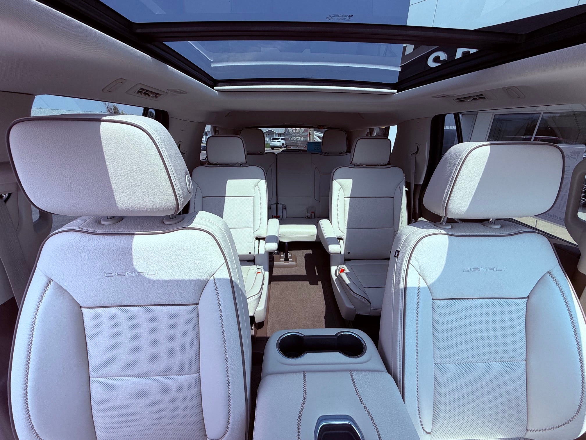 2023 GMC Yukon Base