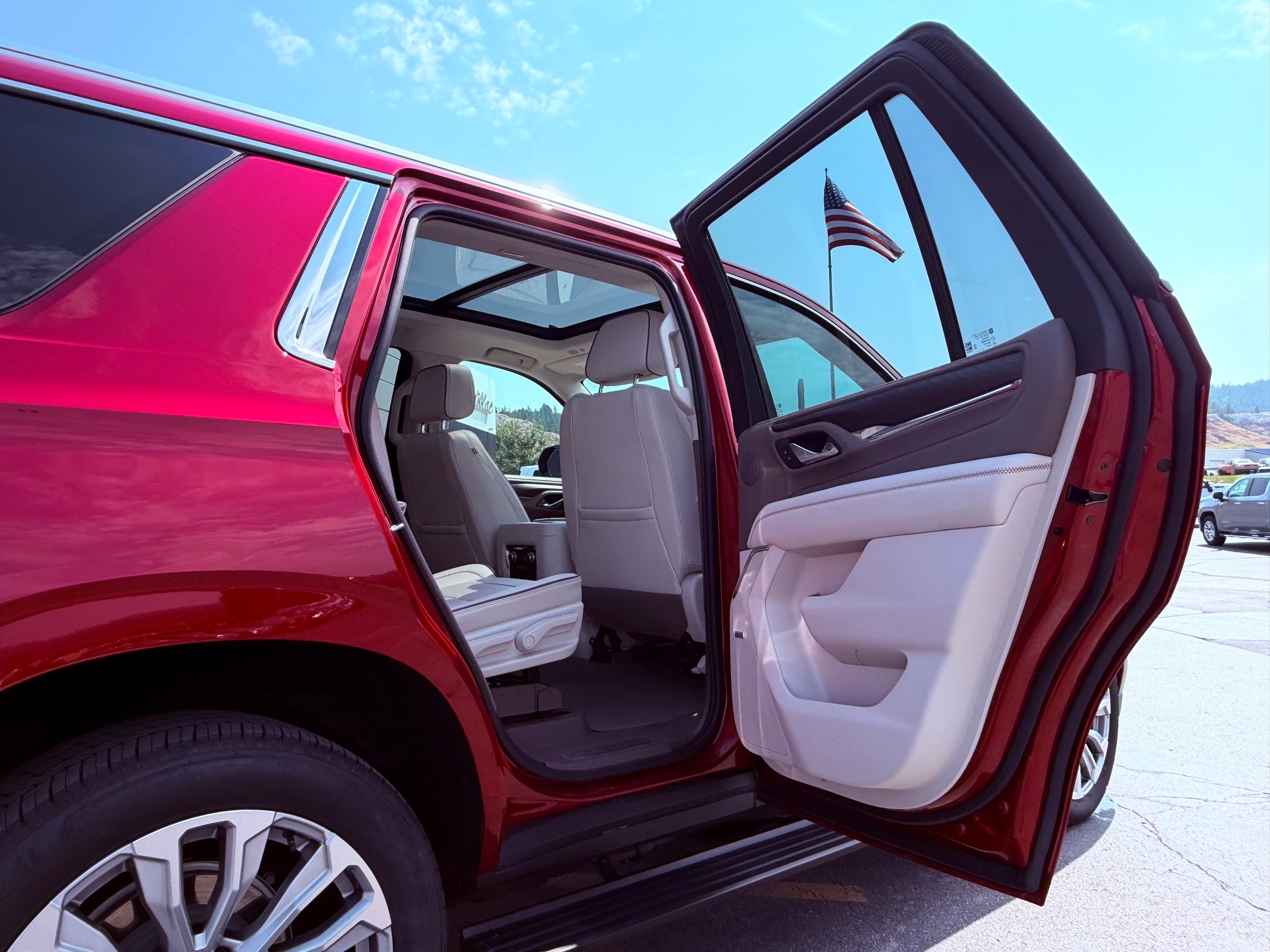 2023 GMC Yukon Base