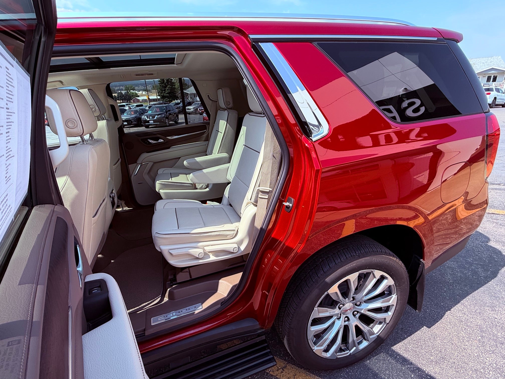 2023 GMC Yukon Base