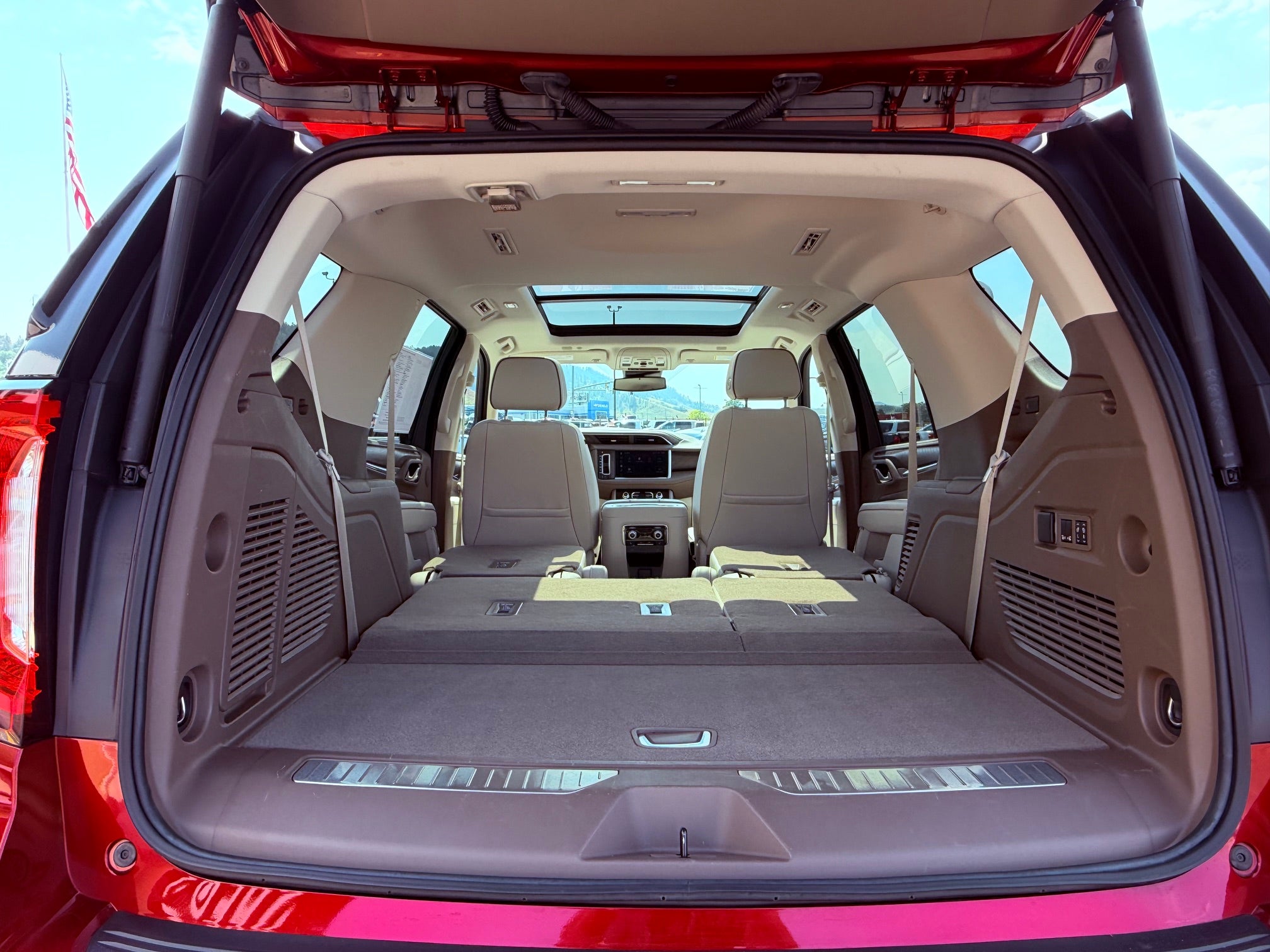 2023 GMC Yukon Base