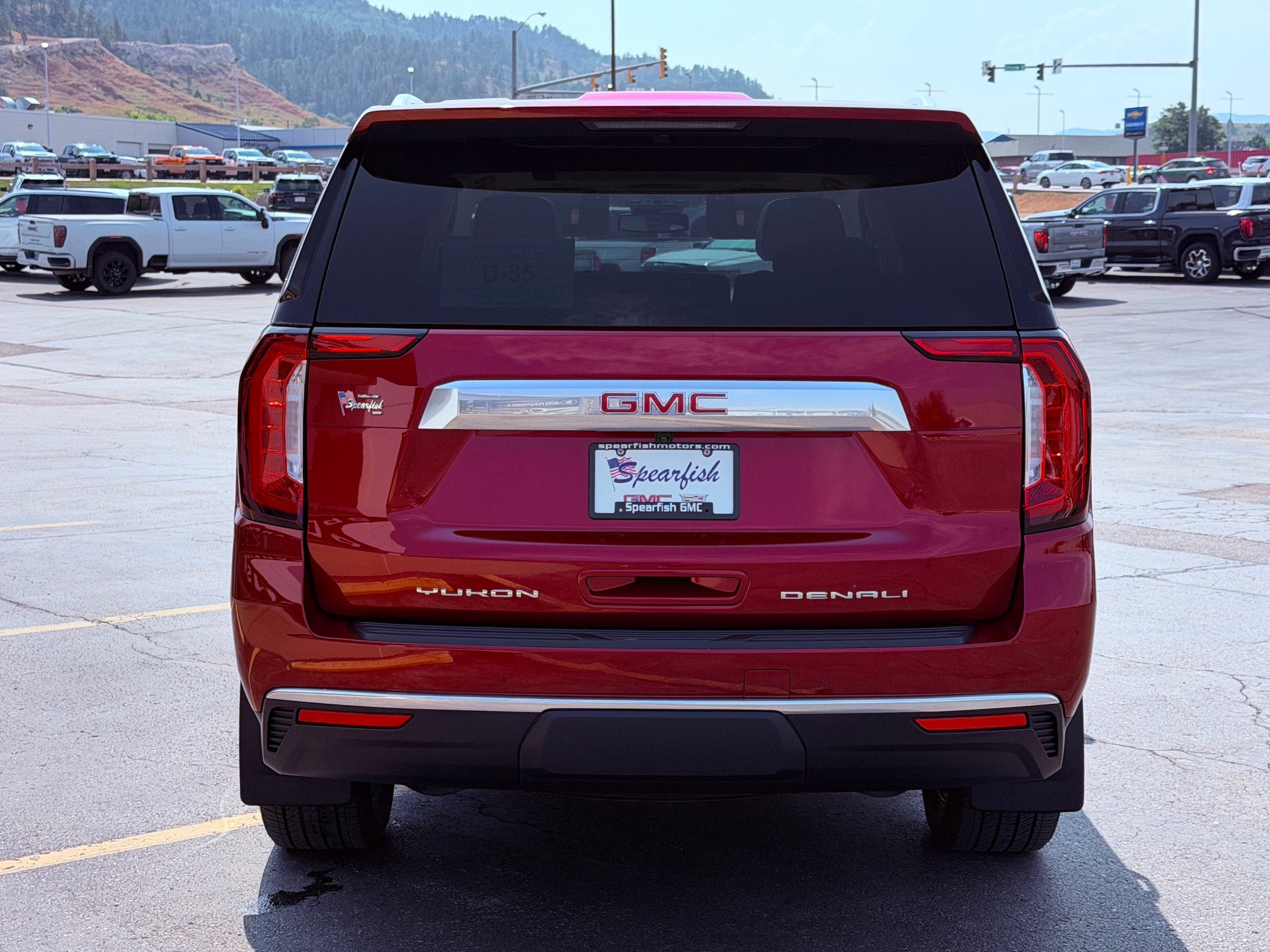 2023 GMC Yukon Base