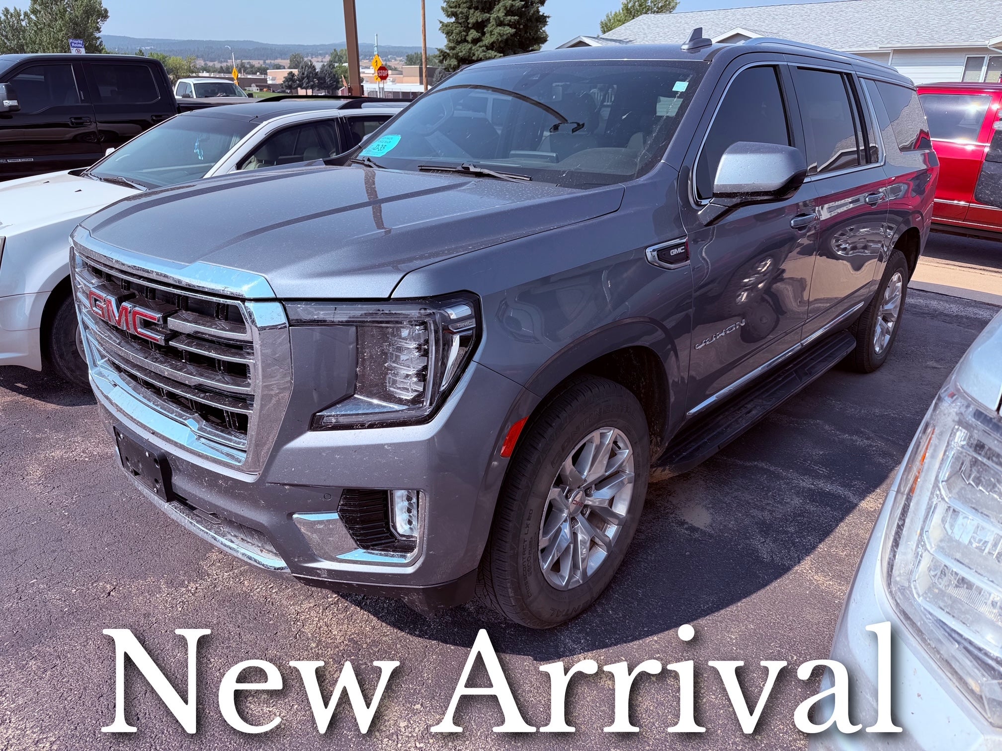2022 GMC Yukon XL Base