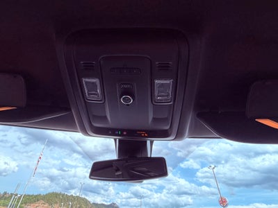 2022 GMC Yukon XL Base