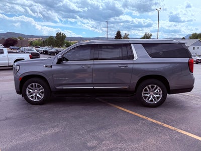 2022 GMC Yukon XL Base