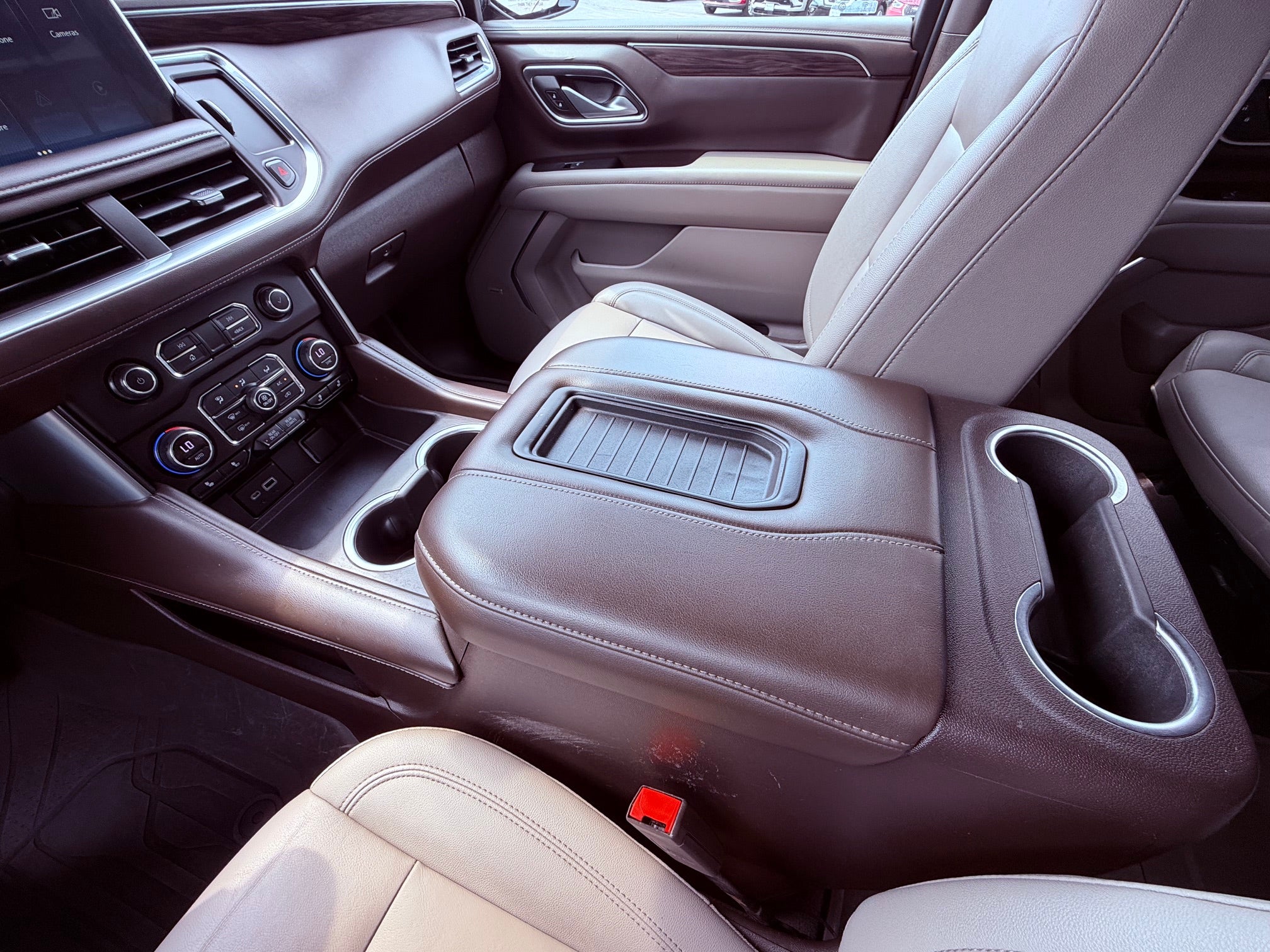 2022 Chevrolet Suburban Base