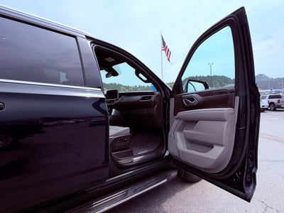 2022 Chevrolet Suburban Base