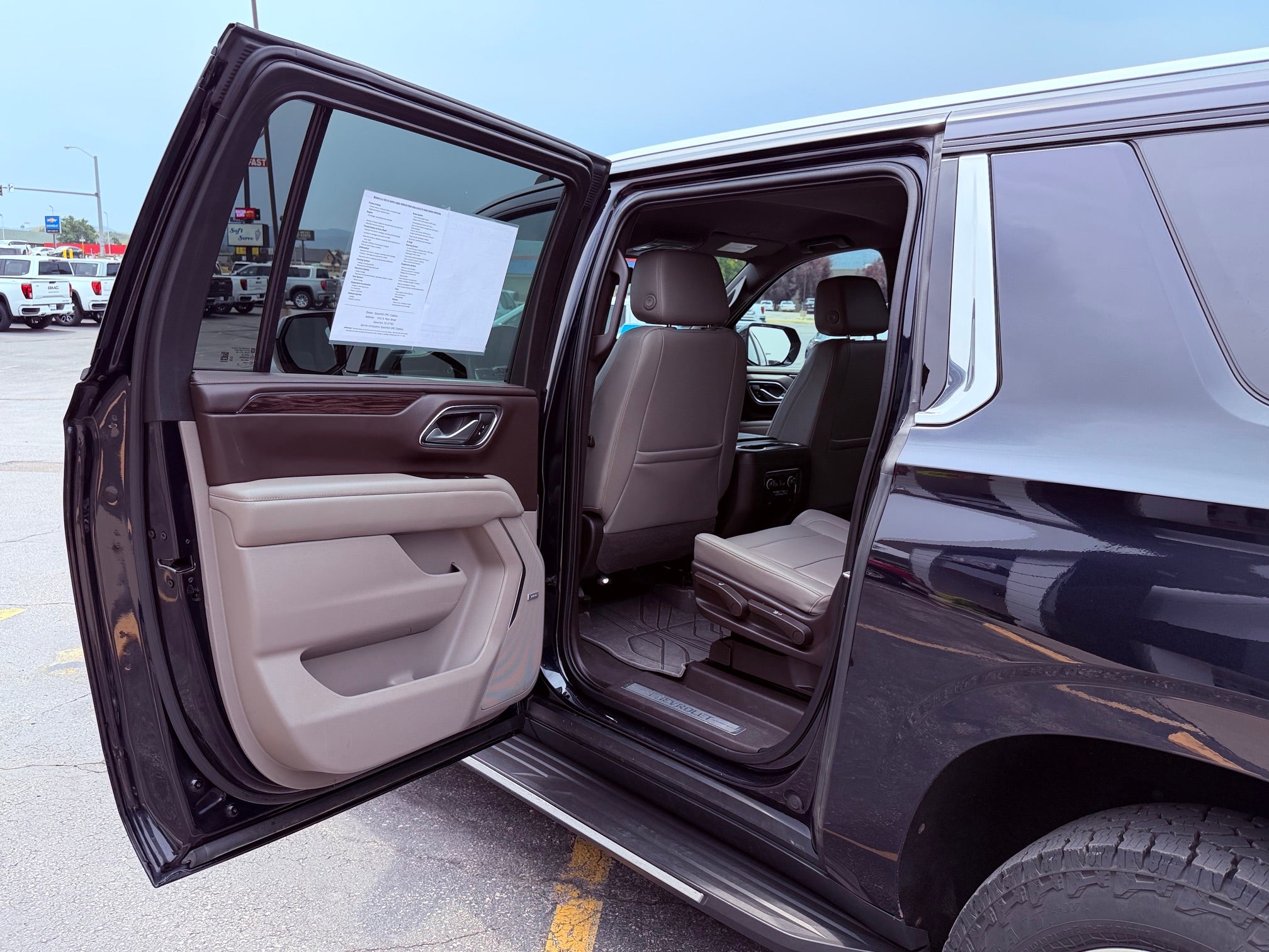 2022 Chevrolet Suburban Base