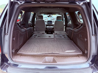 2022 Chevrolet Suburban Base