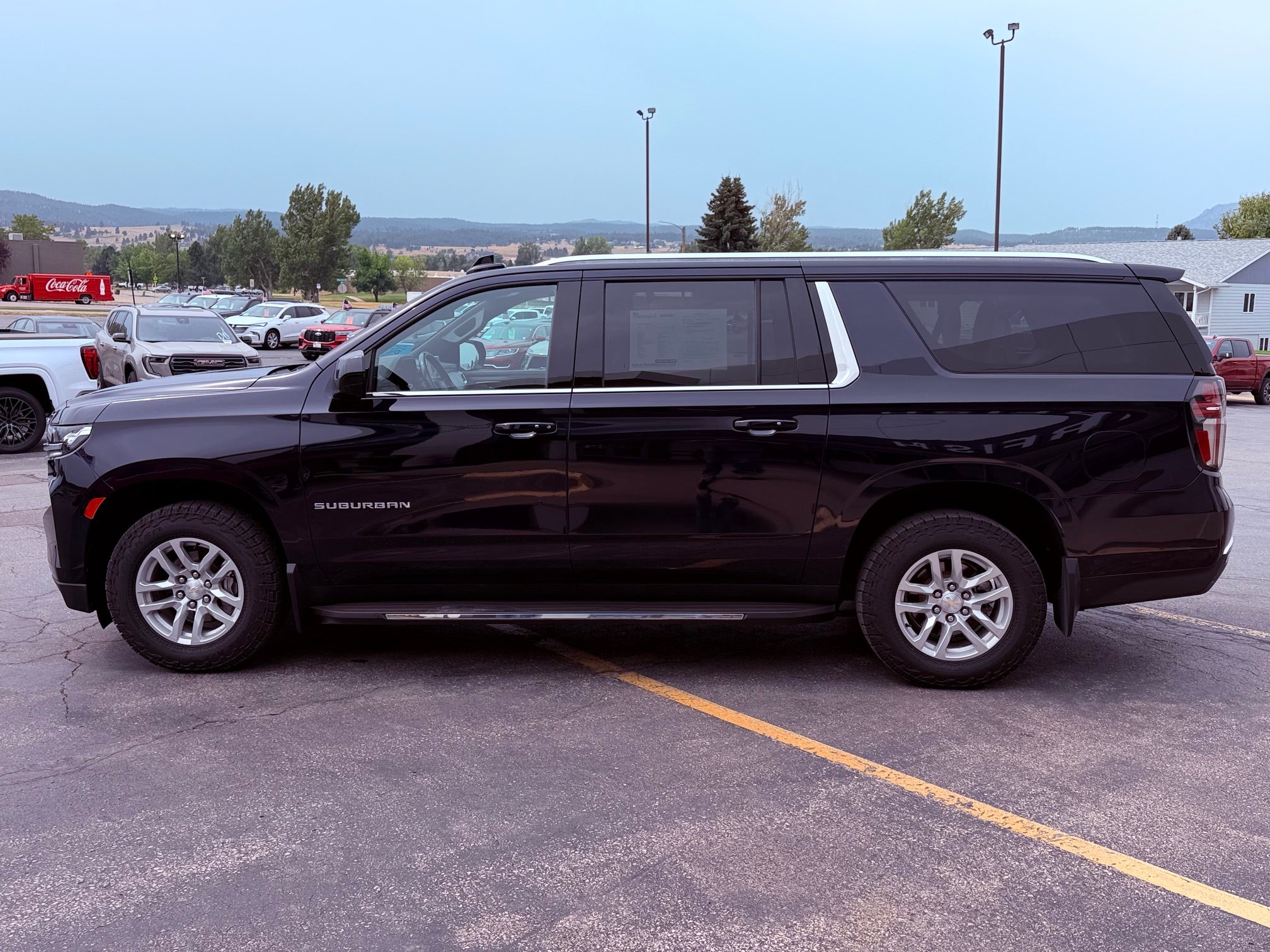 2022 Chevrolet Suburban Base