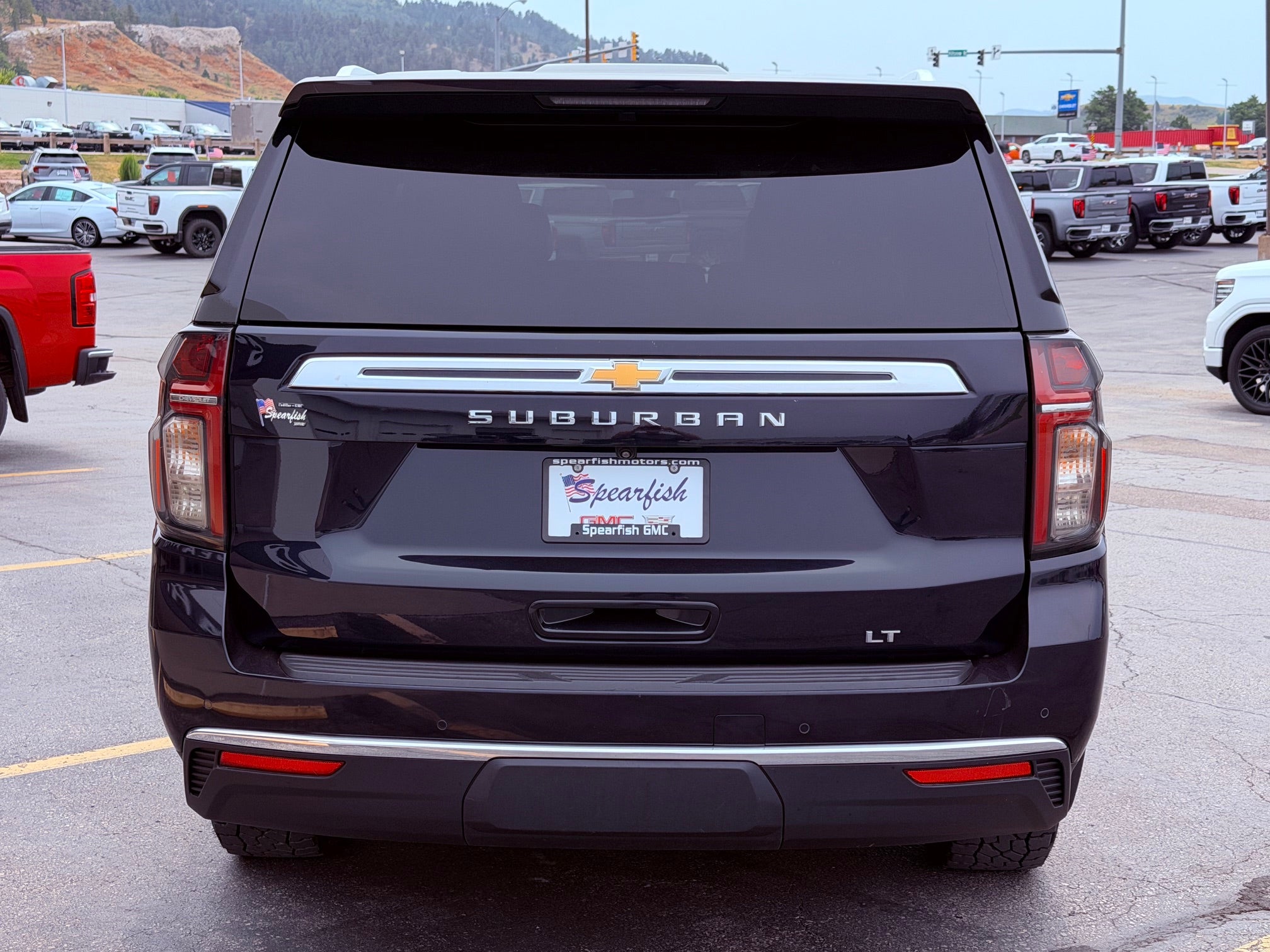 2022 Chevrolet Suburban Base