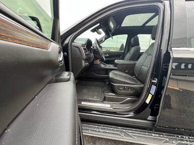 2021 Chevrolet Suburban Base