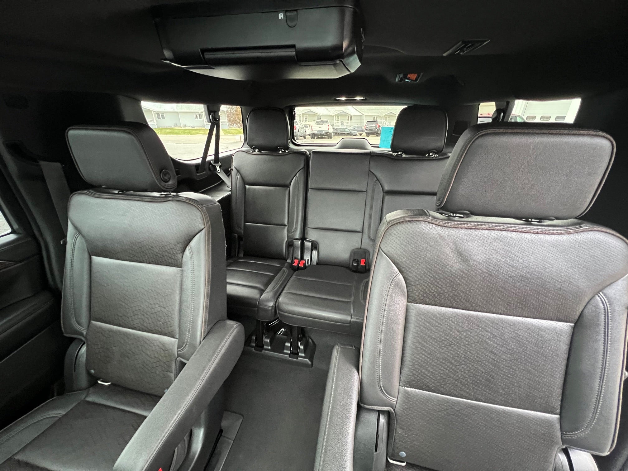 2021 Chevrolet Suburban Base