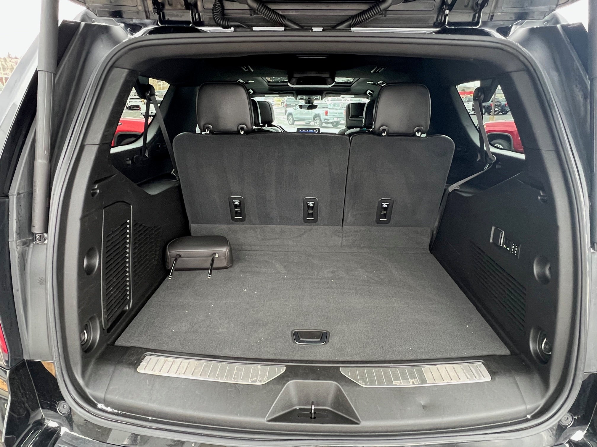 2021 Chevrolet Suburban Base