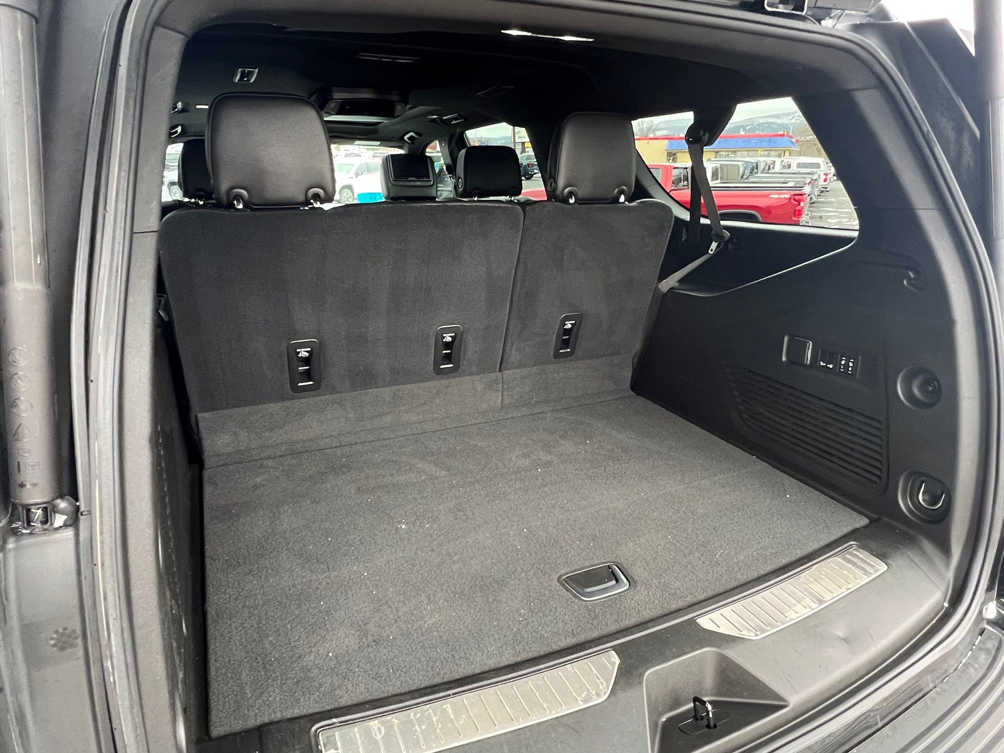 2021 Chevrolet Suburban Base