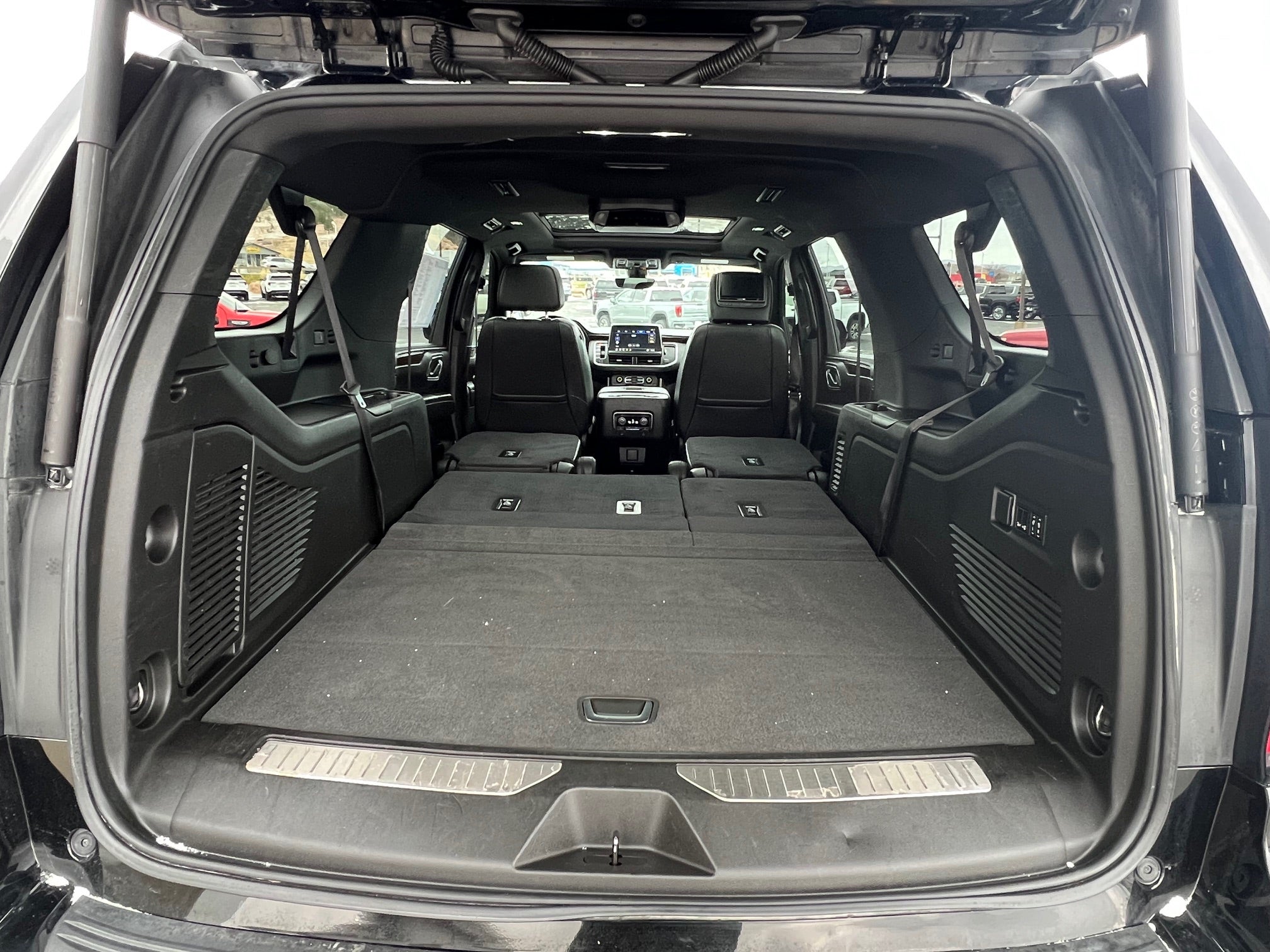 2021 Chevrolet Suburban Base