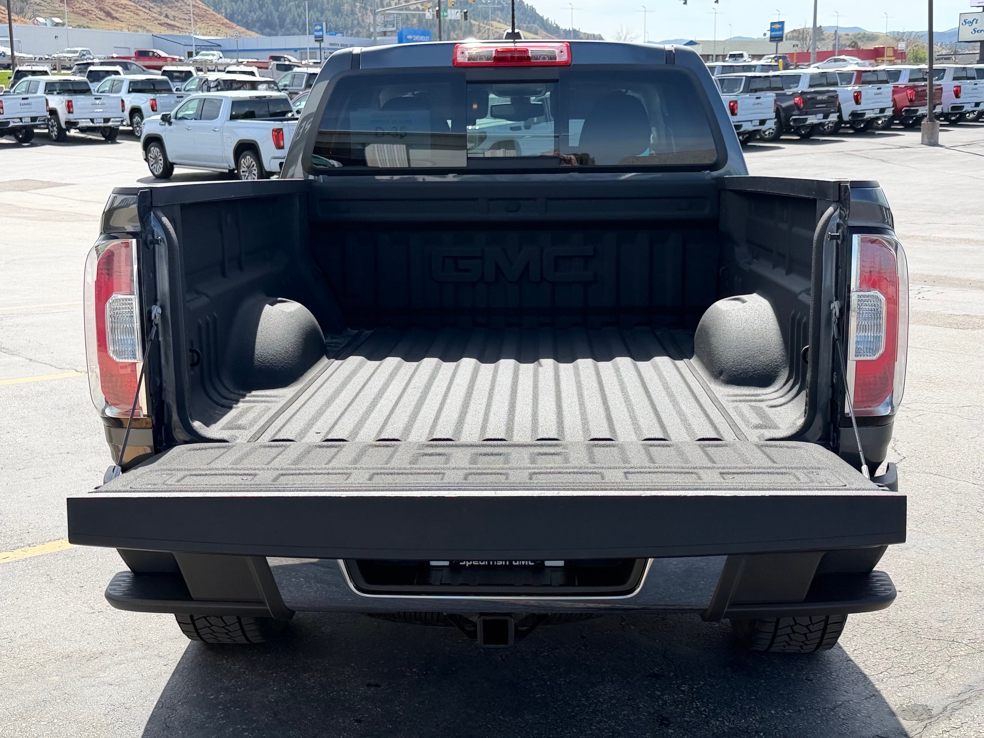 2016 GMC Canyon Base