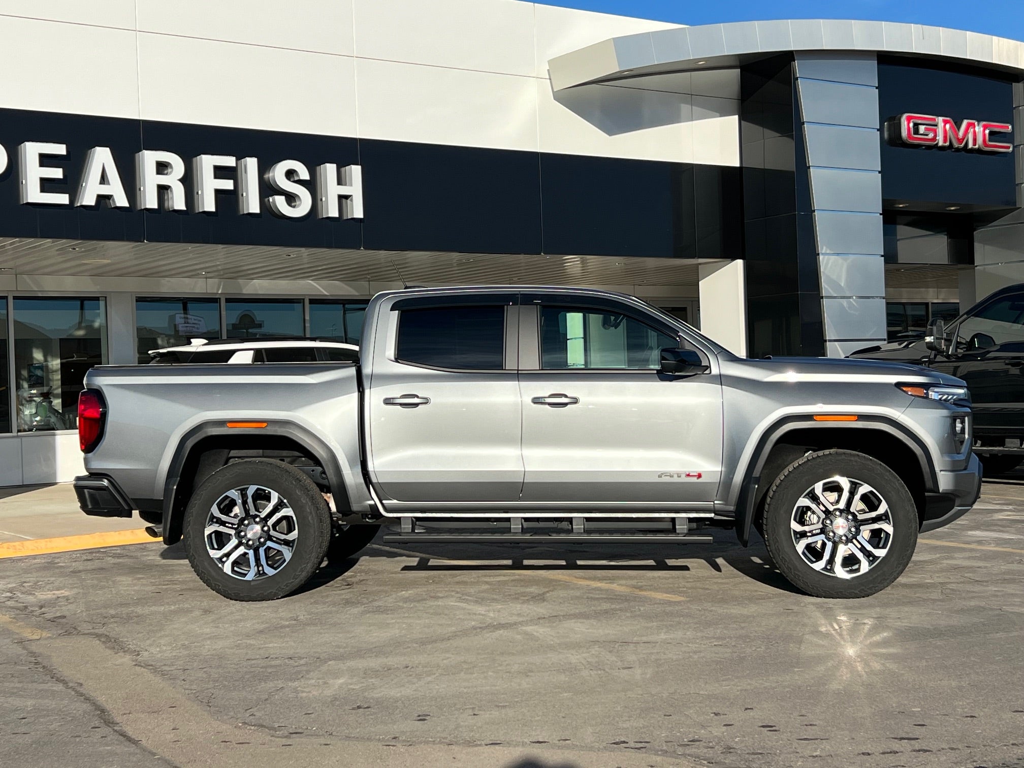 2024 GMC Canyon Base