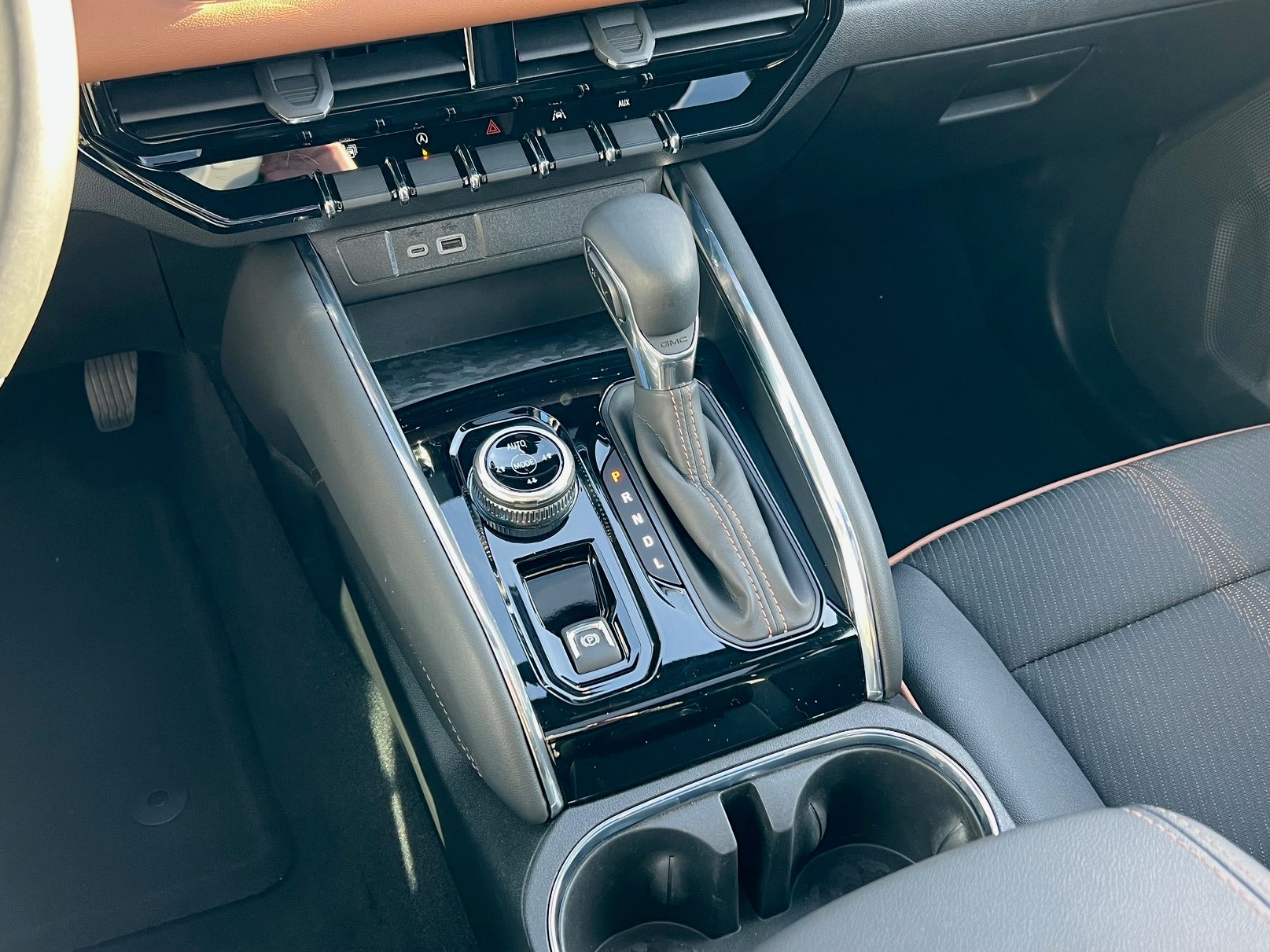 2024 GMC Canyon Base