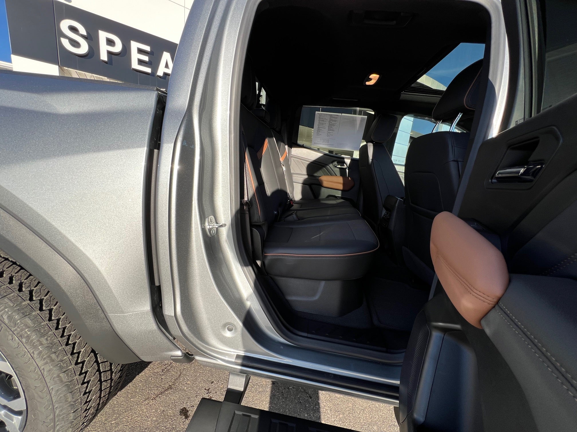 2024 GMC Canyon Base