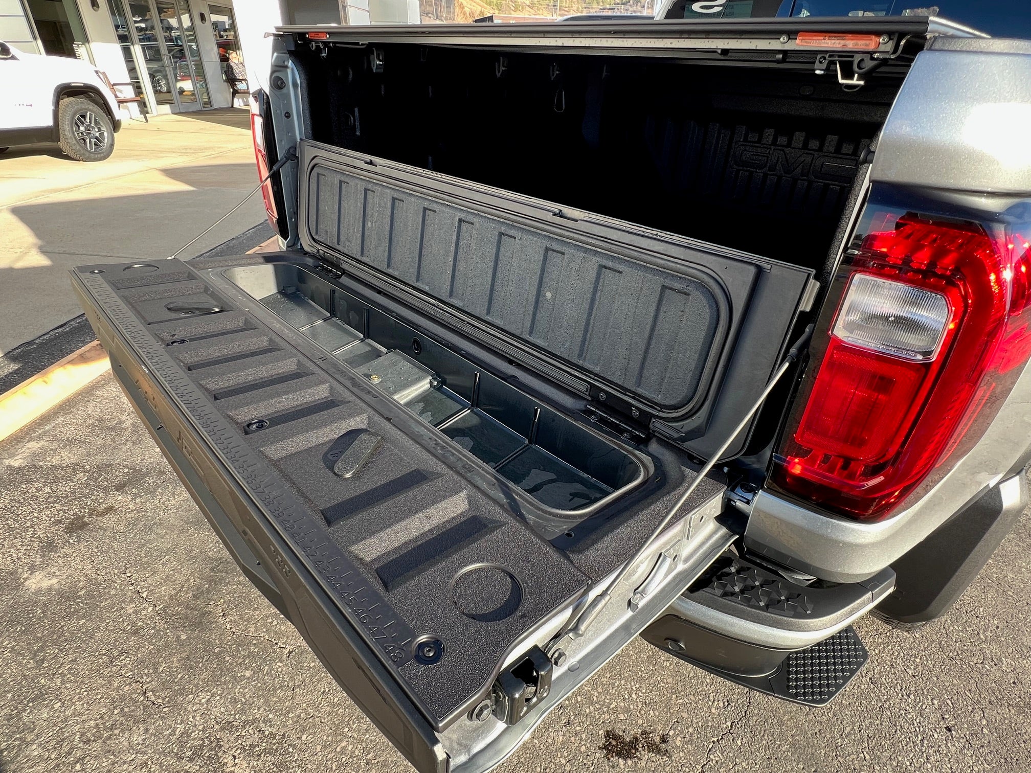 2024 GMC Canyon Base