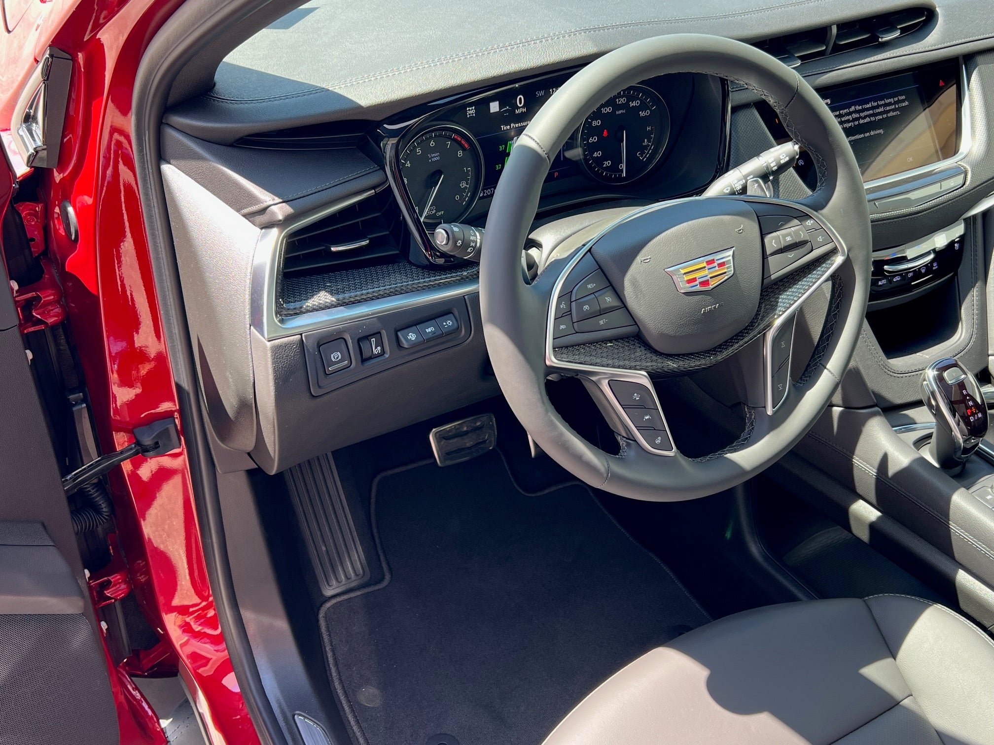 2025 Cadillac XT5 Sport