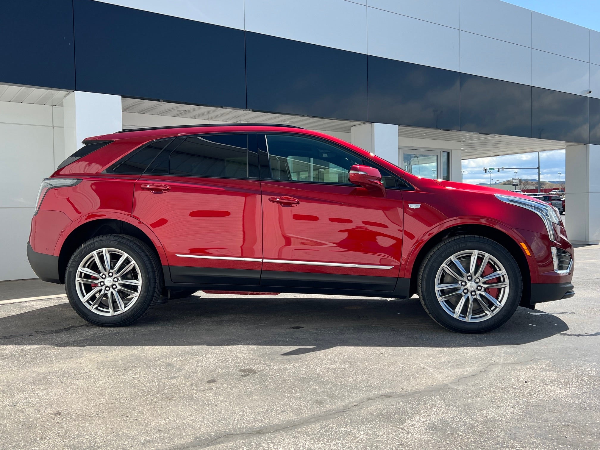 2025 Cadillac XT5 Sport