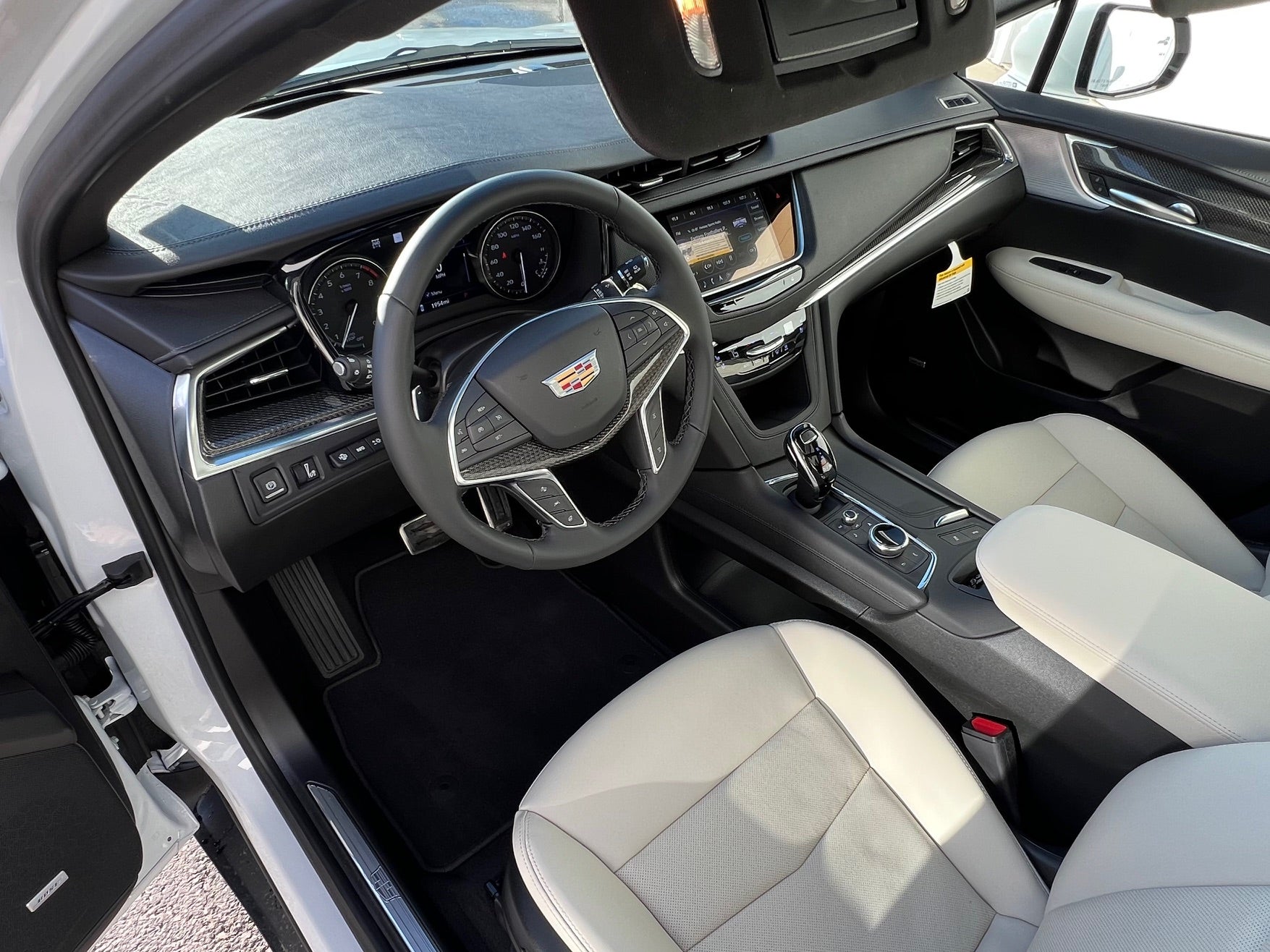 2026 Cadillac XT5 Base