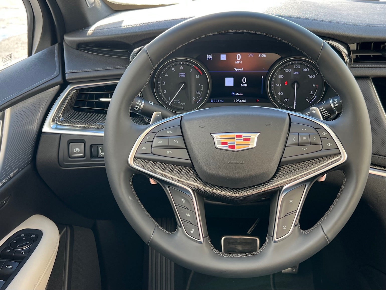 2026 Cadillac XT5 Base