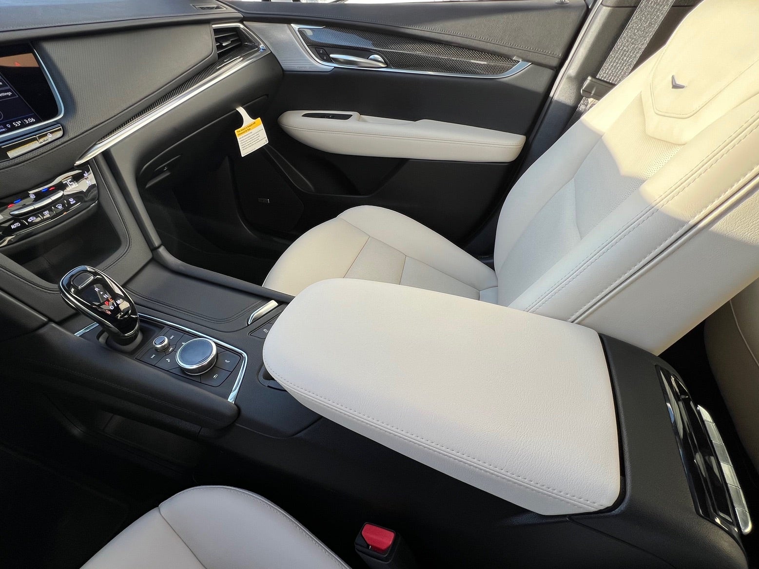 2026 Cadillac XT5 Base