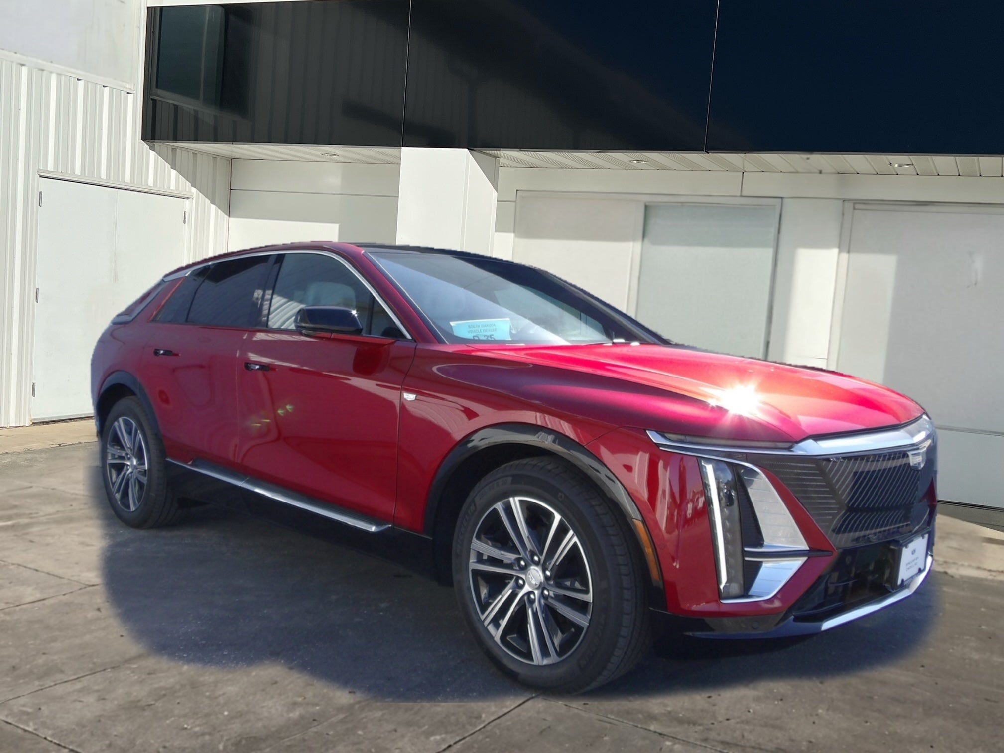 2024 Cadillac LYRIQ Luxury 2